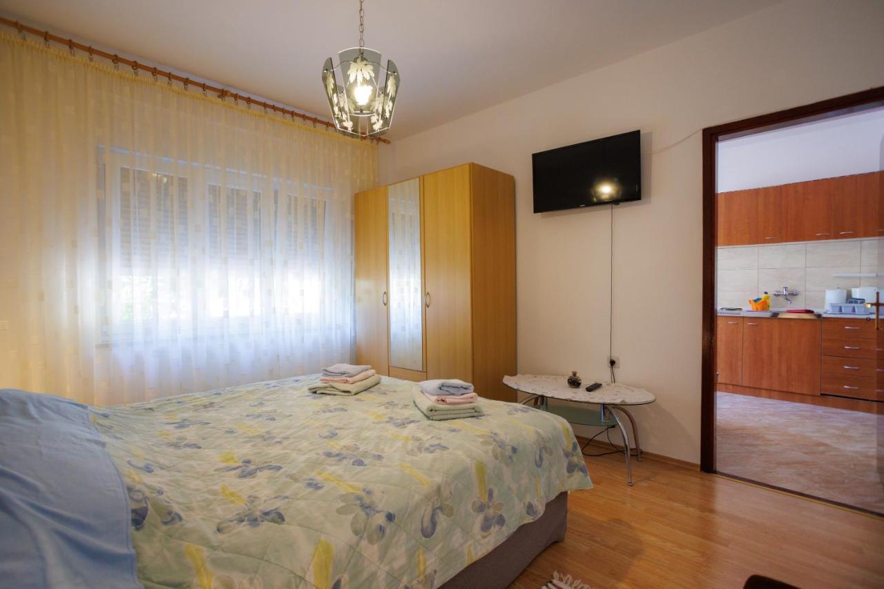 Apartment Studio Close To Sea Krk Town Zewnętrze zdjęcie