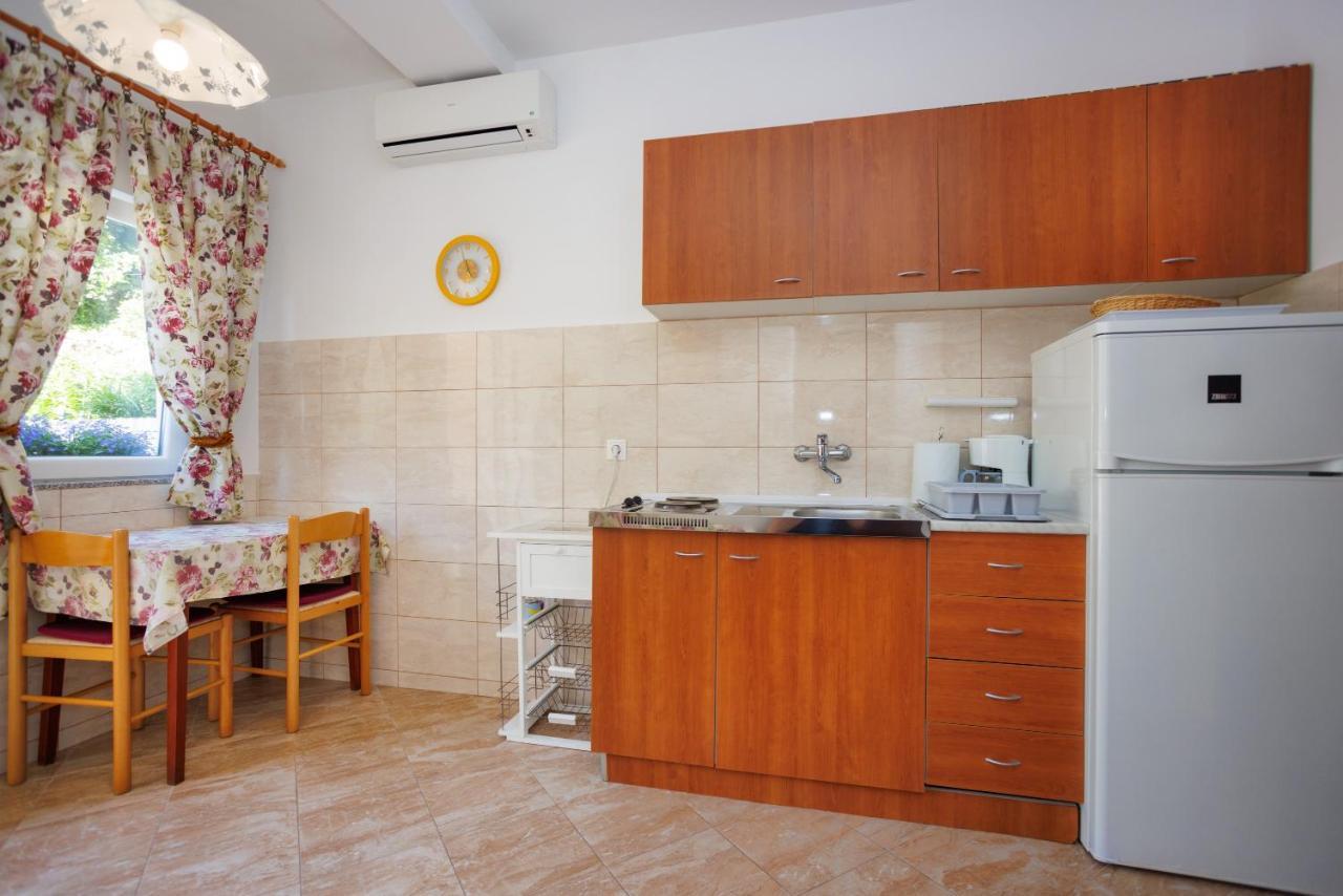 Apartment Studio Close To Sea Krk Town Zewnętrze zdjęcie