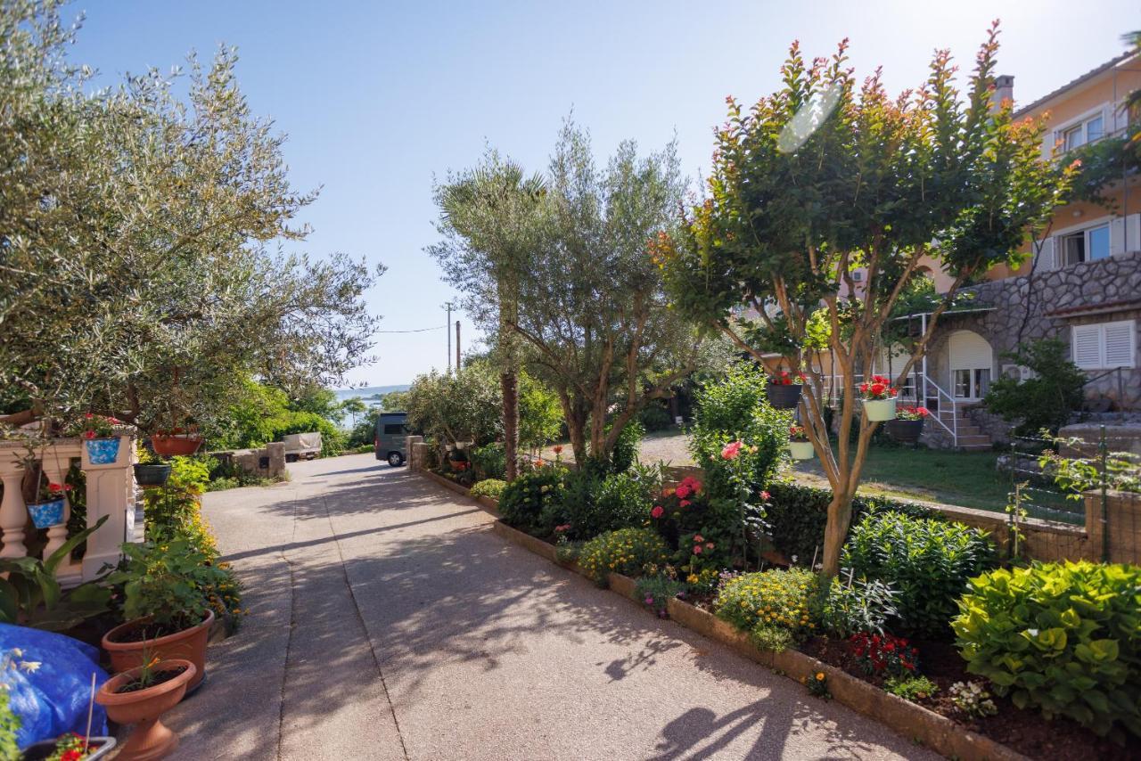 Apartment Studio Close To Sea Krk Town Zewnętrze zdjęcie